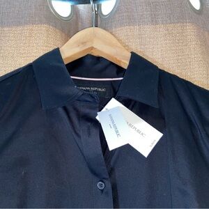 Banana Republic Men's Dark Blue Button Down Shirt